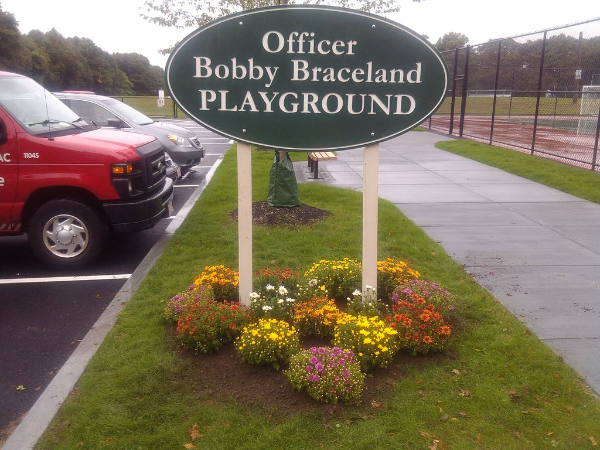 Upper Falls Playground logo