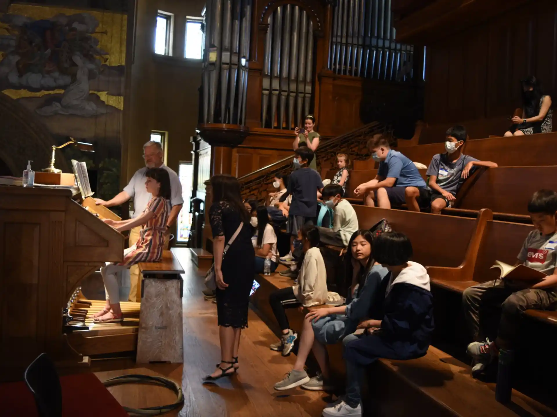 a group of people sitting in a room