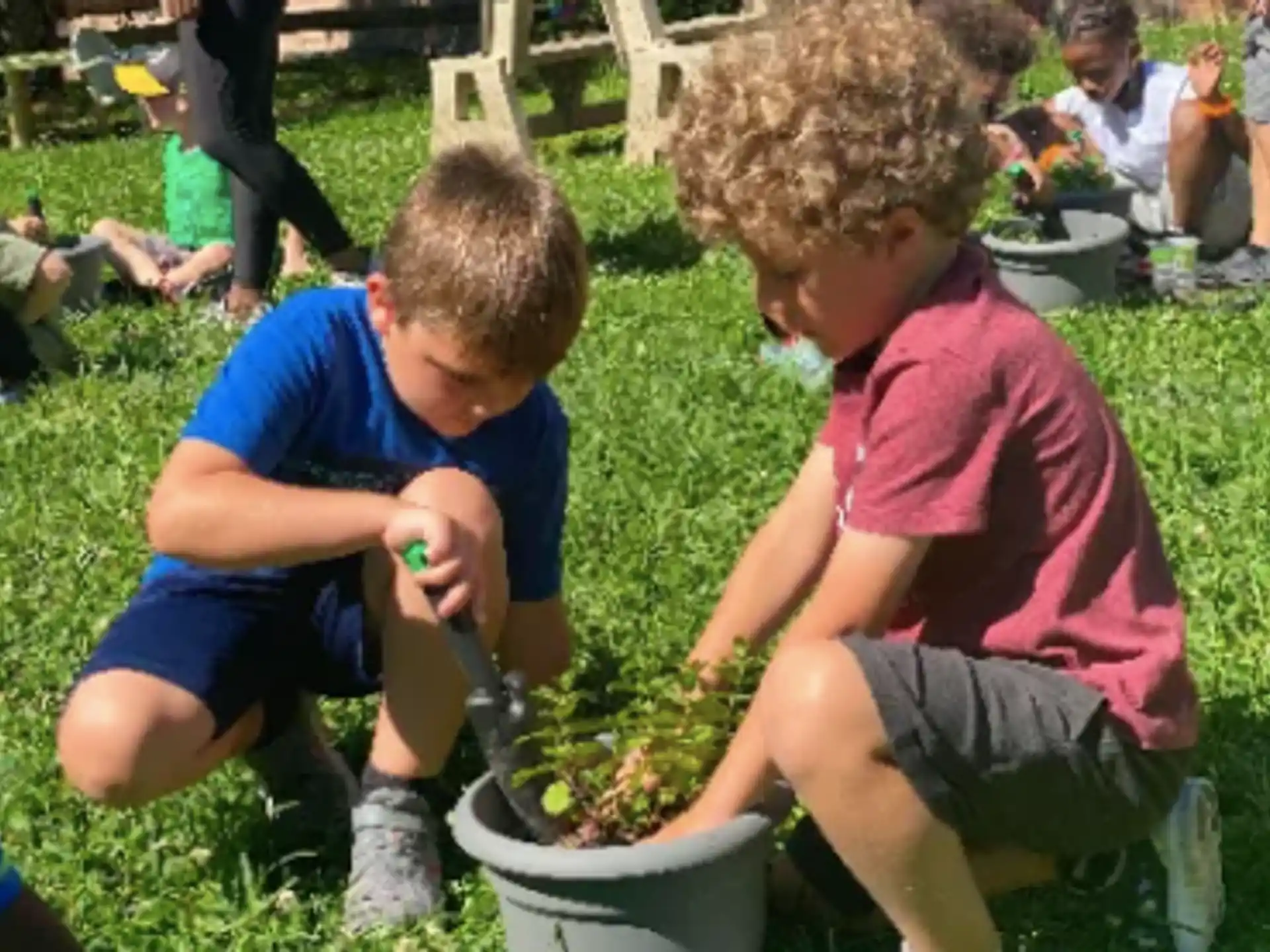 Camp Montessori — cc9b1314 2628 44f5 b893 67fe80a75b1b