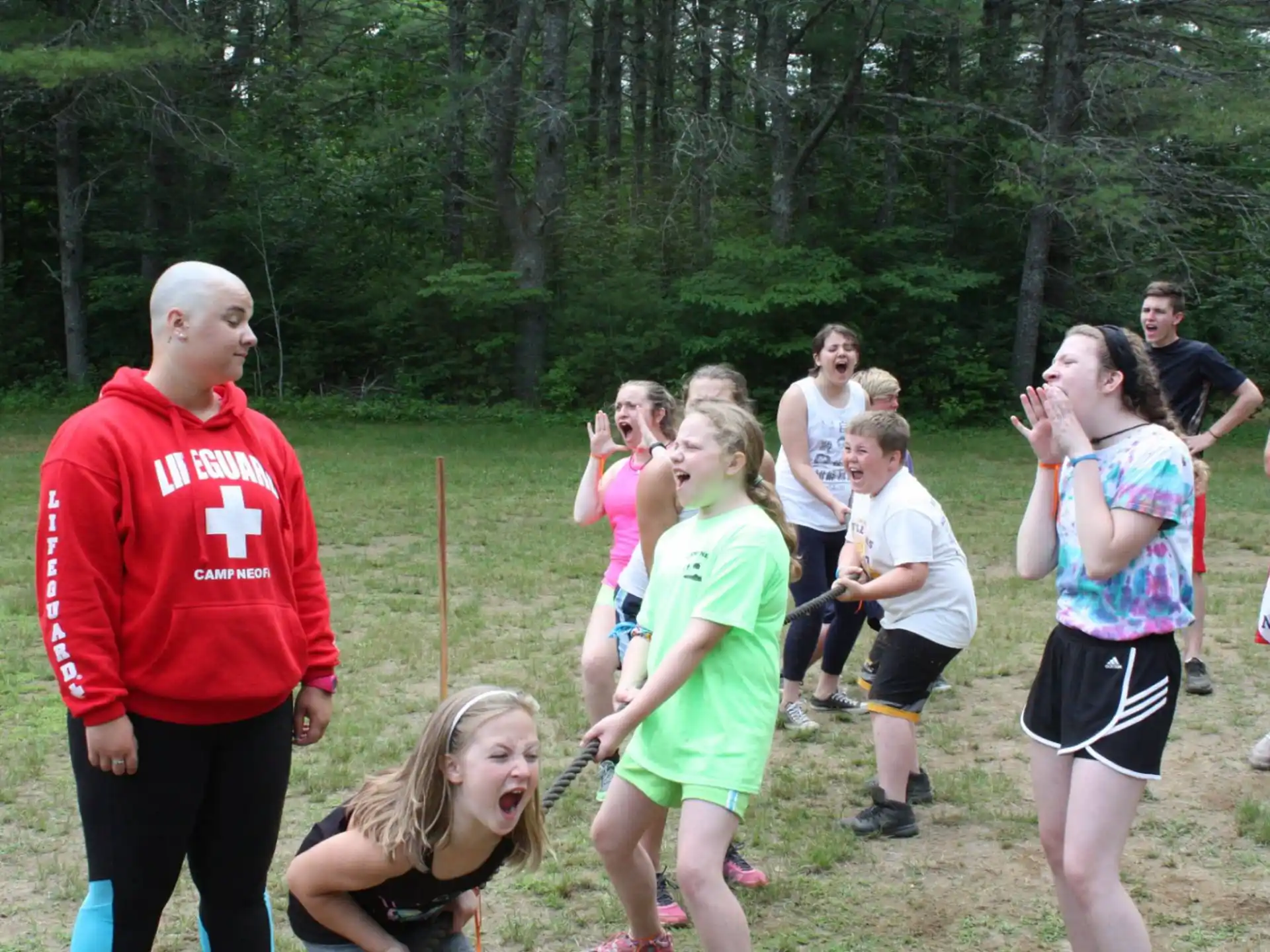 a group of people running