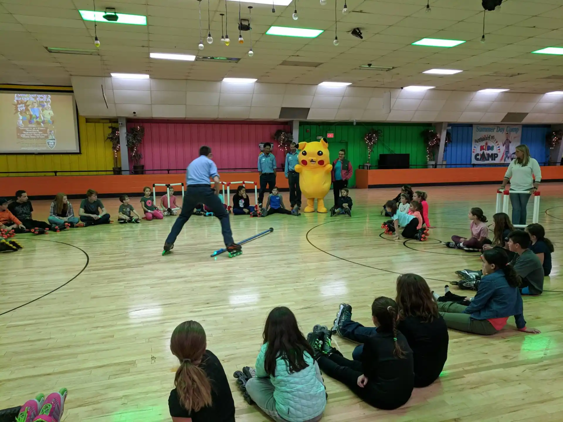 a group of people in a gym