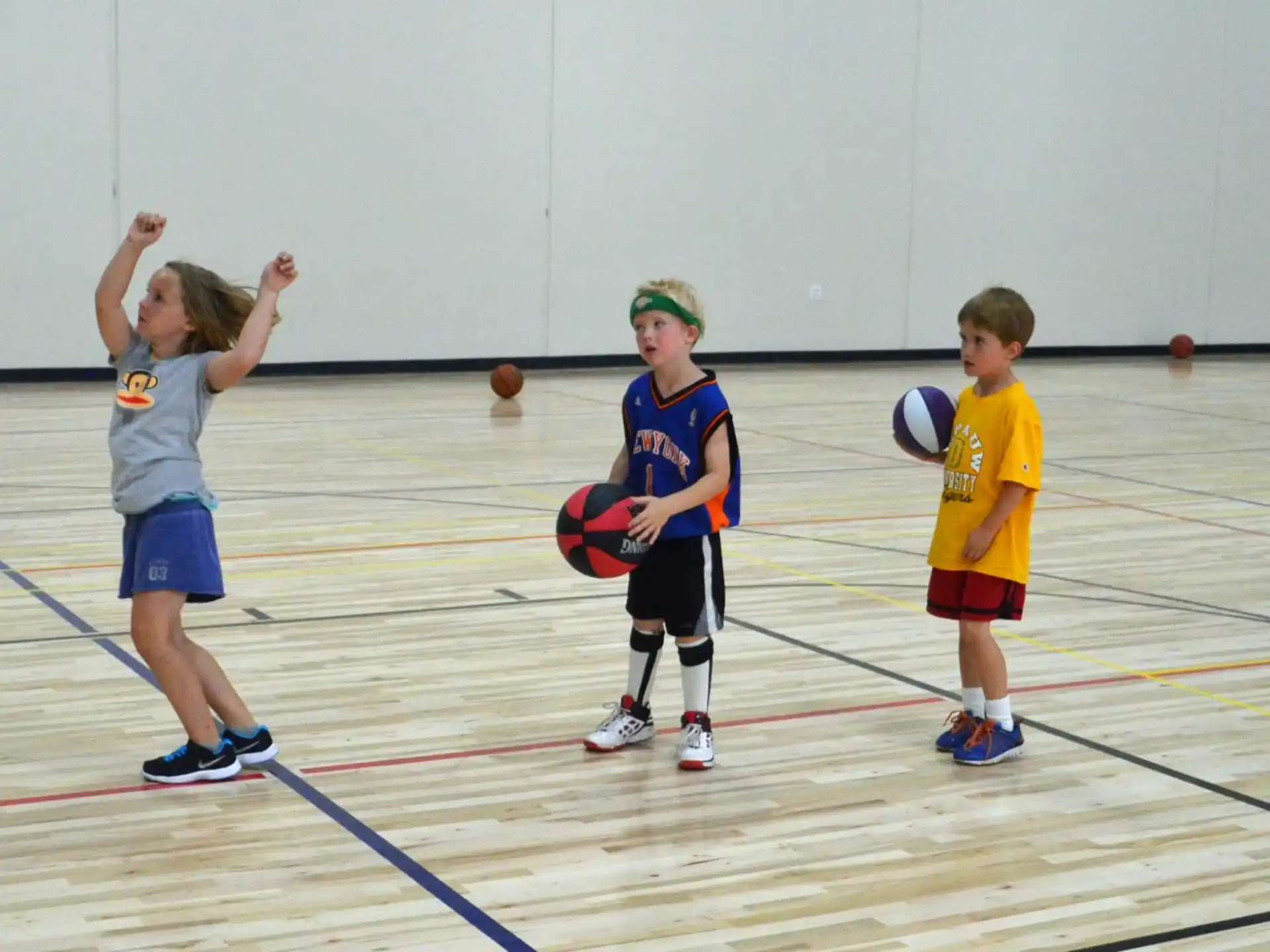 kids playing with balls