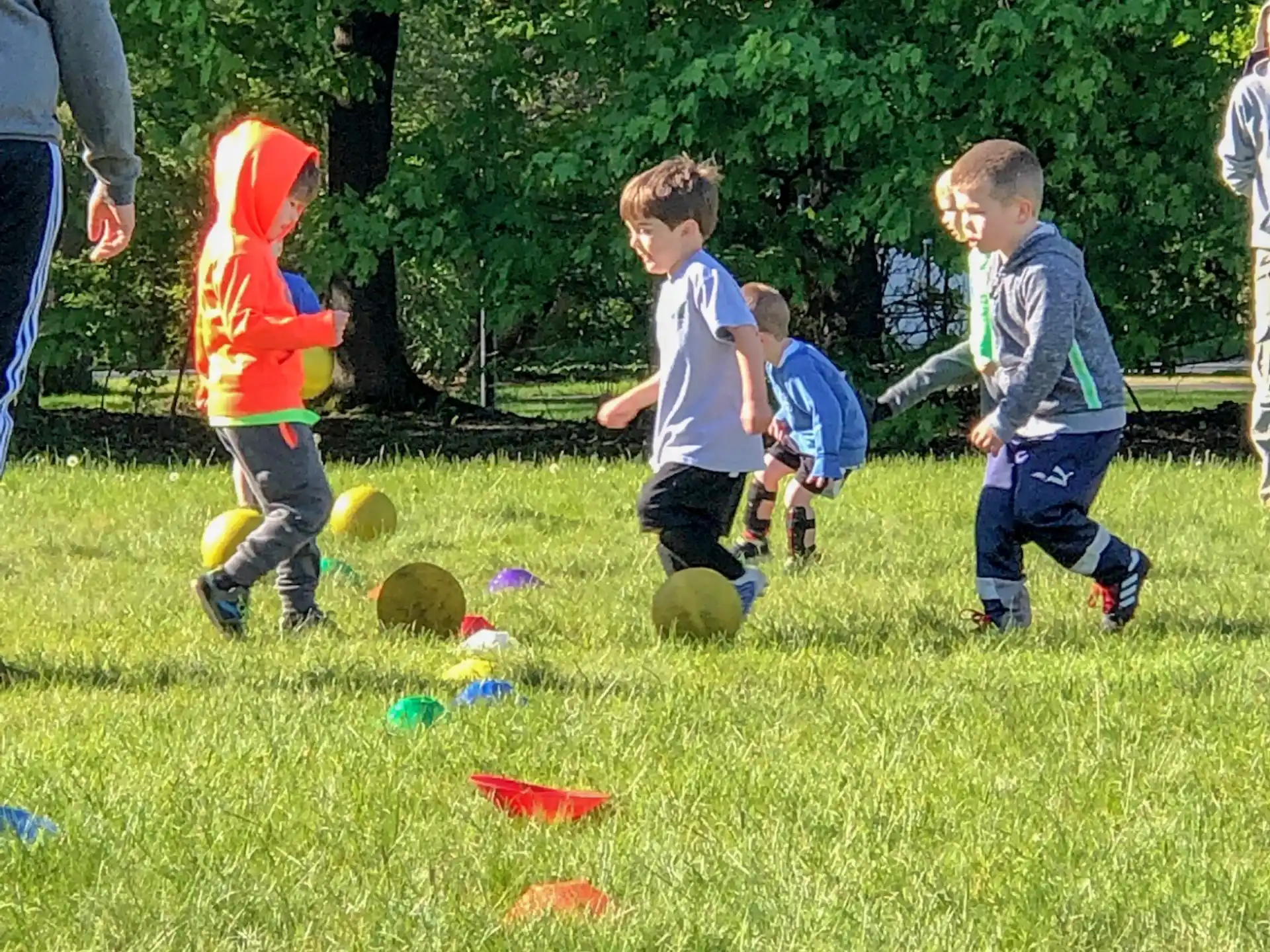 kids playing with a frisbee