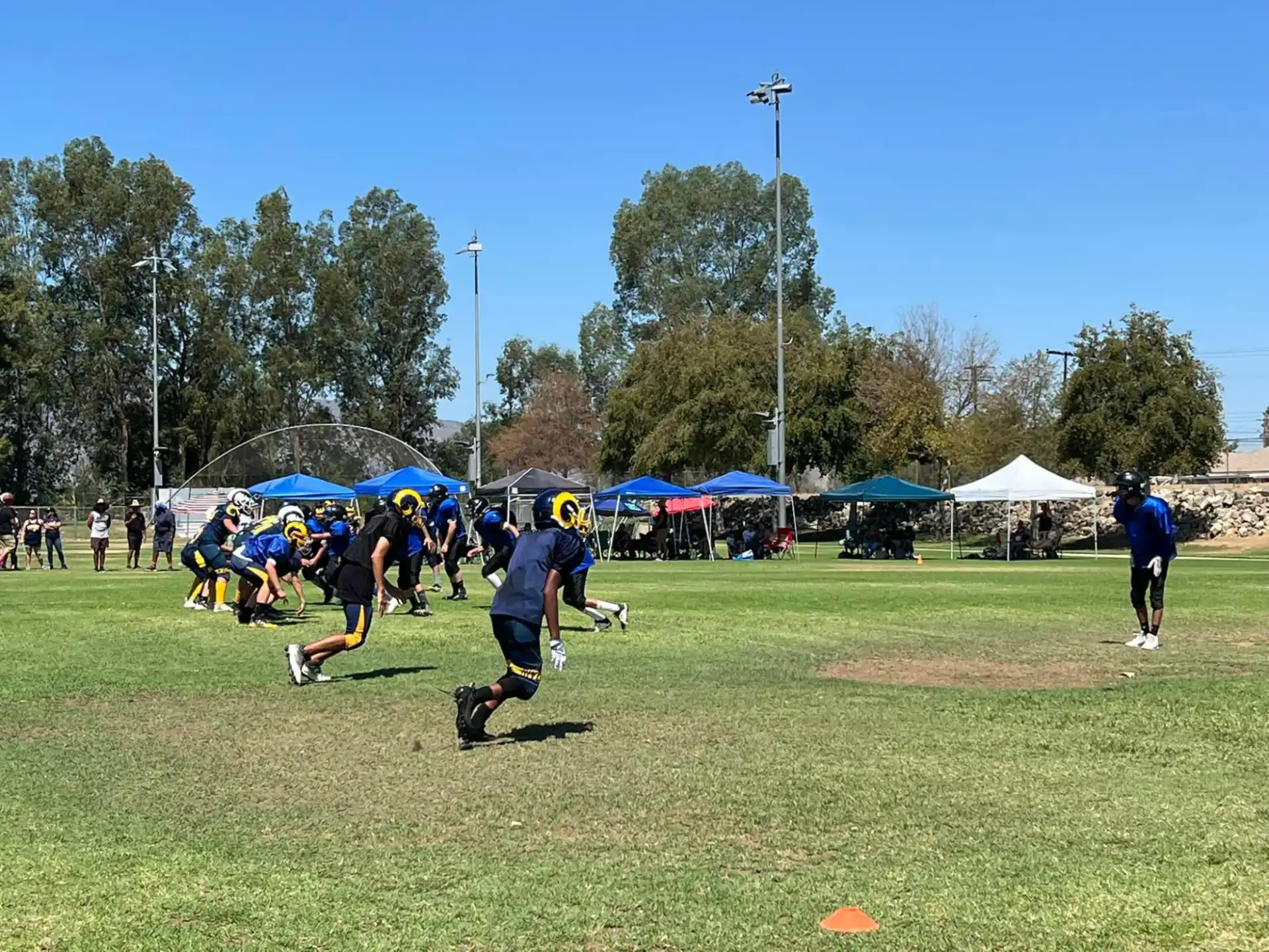 a group of people playing frisbee