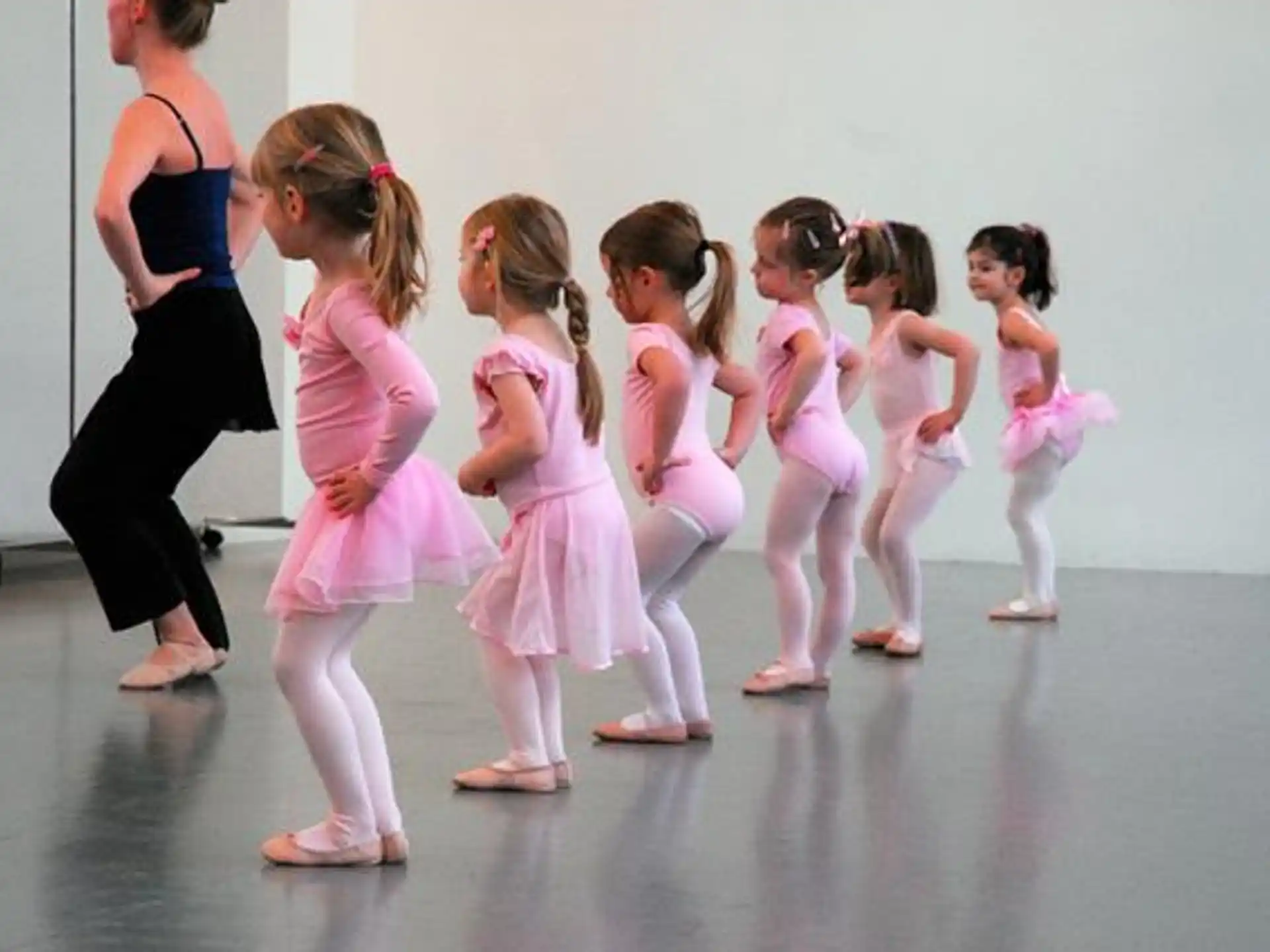 a group of girls in a line
