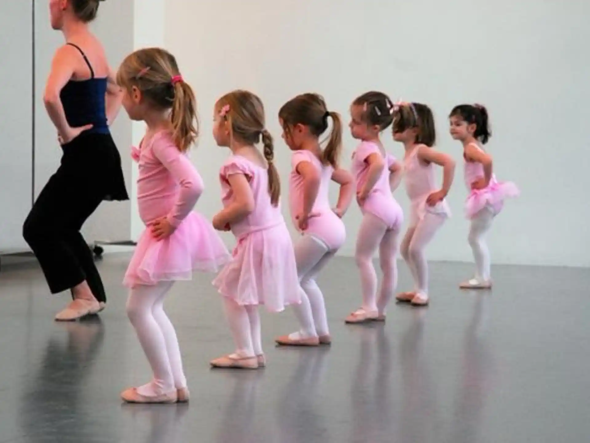 a group of girls in a line