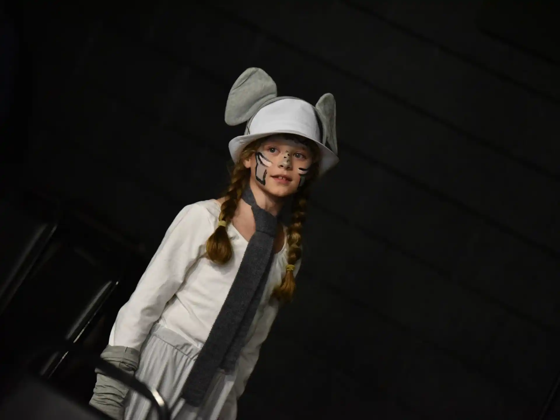 a person in a hat