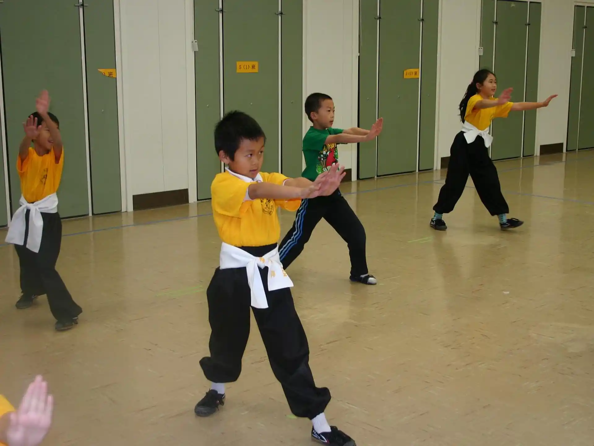 a group of kids in a classroom